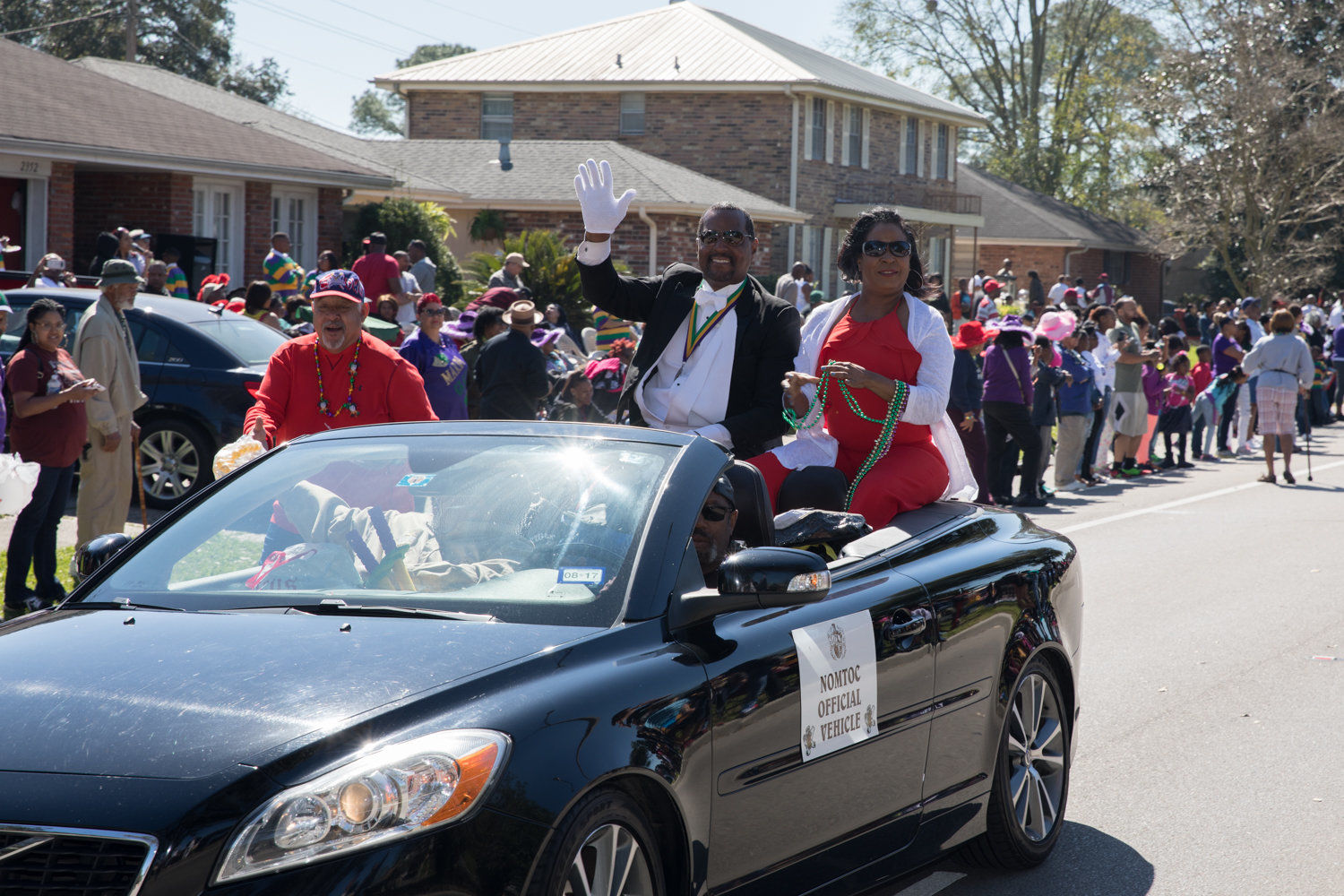 Krewe of NOMTOC 2017 rolls in Algiers: See Mardi Gras parade photos